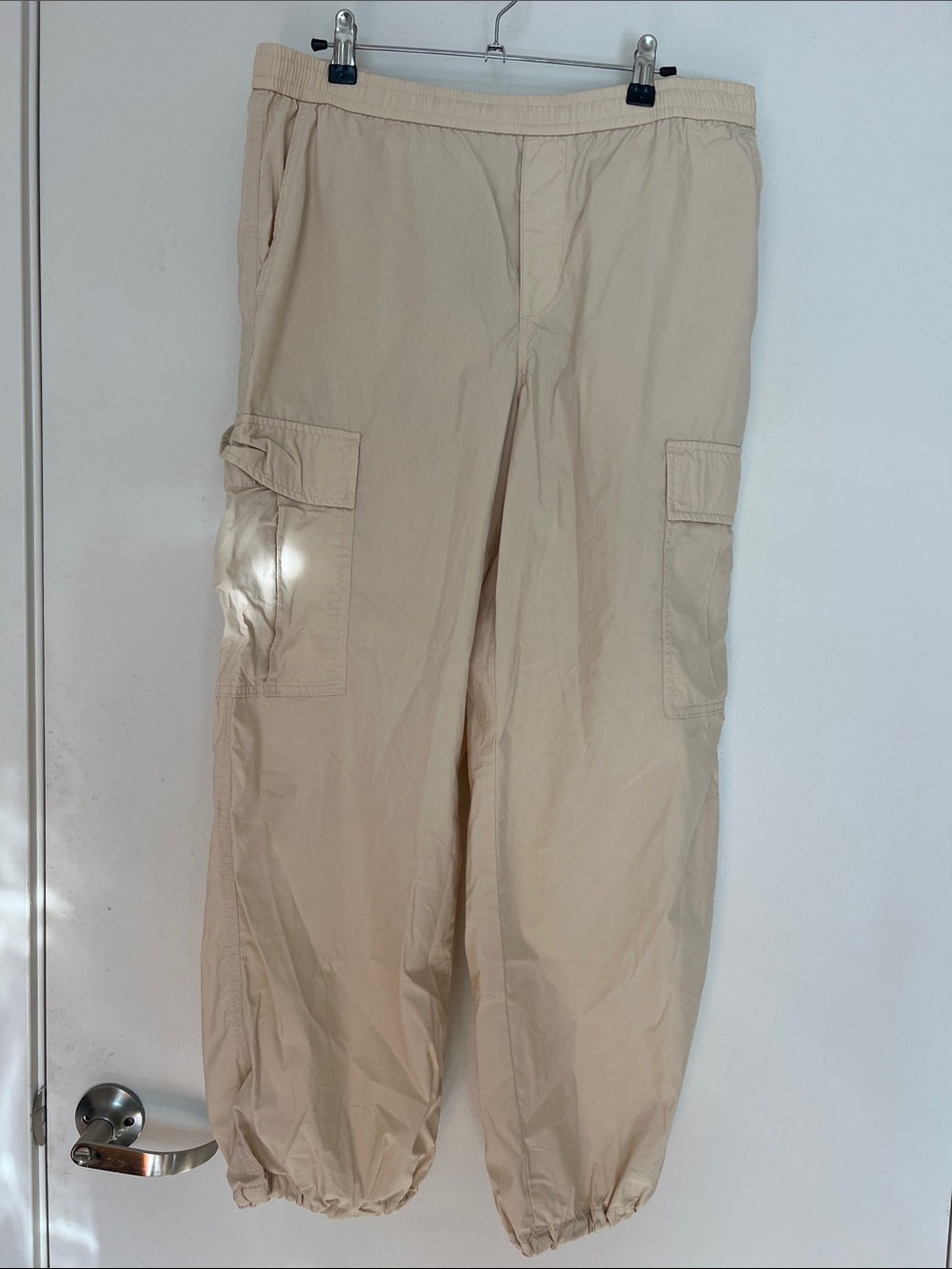 Uniqlo Beige Cargo Jogger Pants